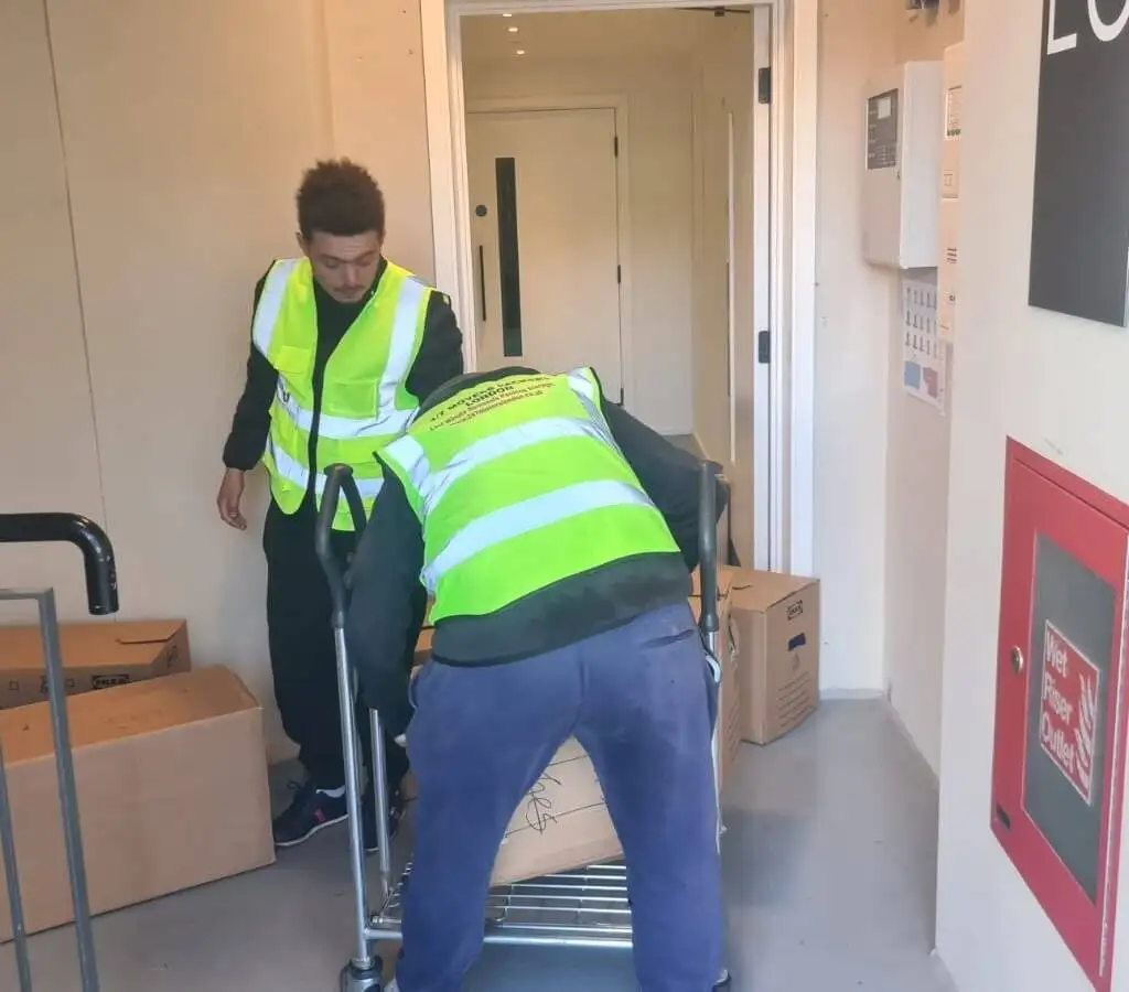 Tailored Office Moves for Every Industry – Tech, Law, Finance & More