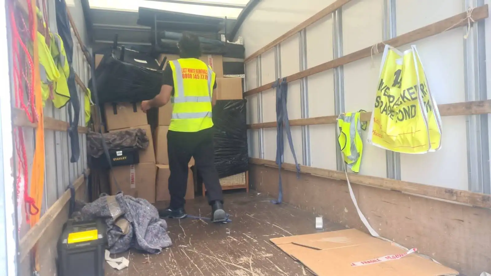 🧍Man and Van Services from 24/7 Last Minute Removals