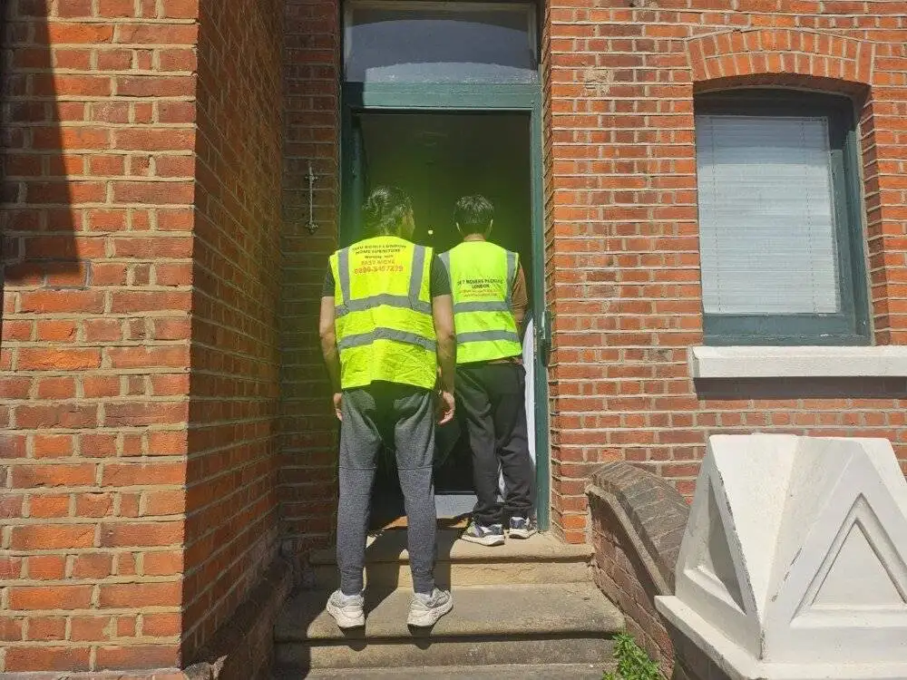 24/7 Emergency Movers London